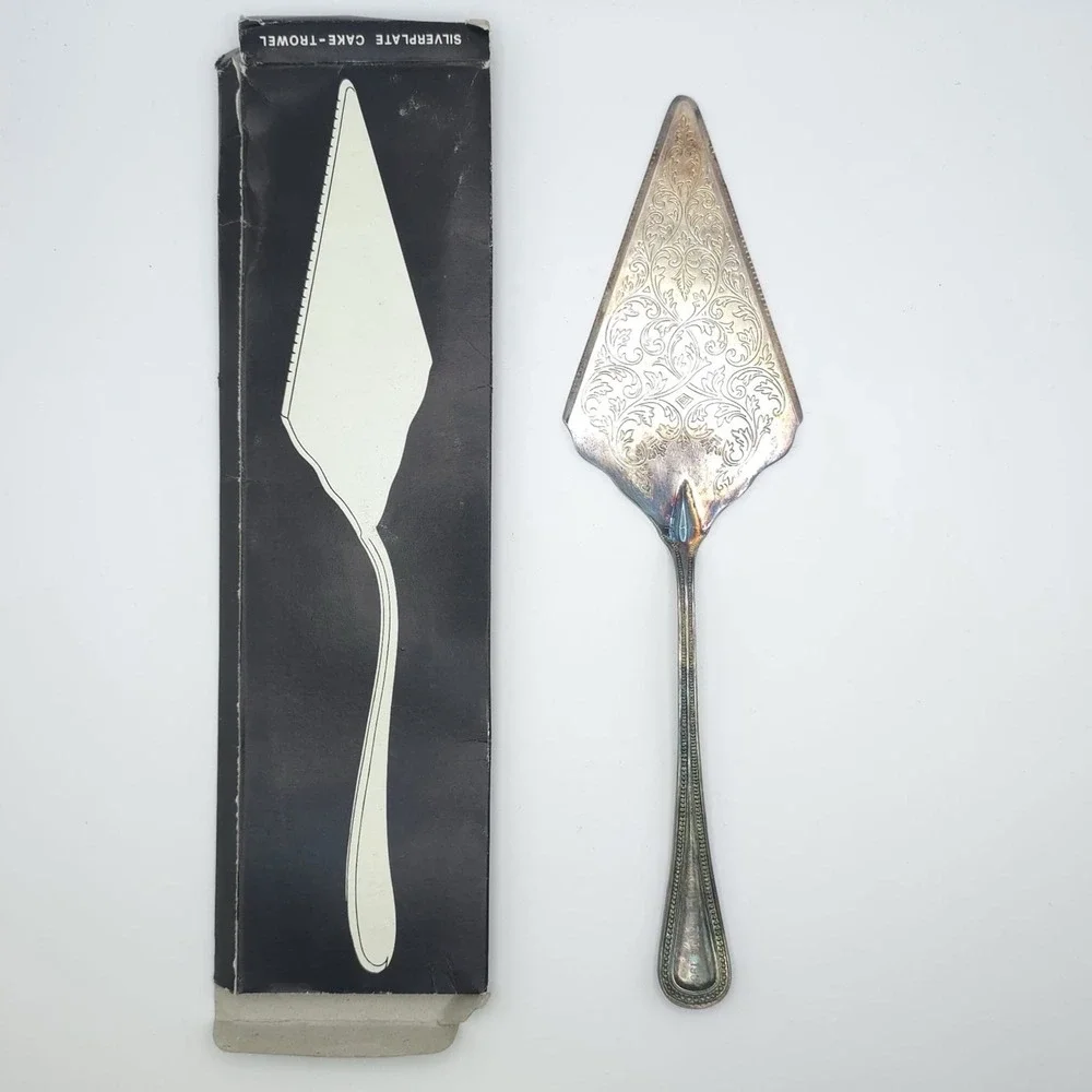 Vintage Silverplated ITALY Cake Trowel Antique WORTHY MATRON 1982‎ Paisley